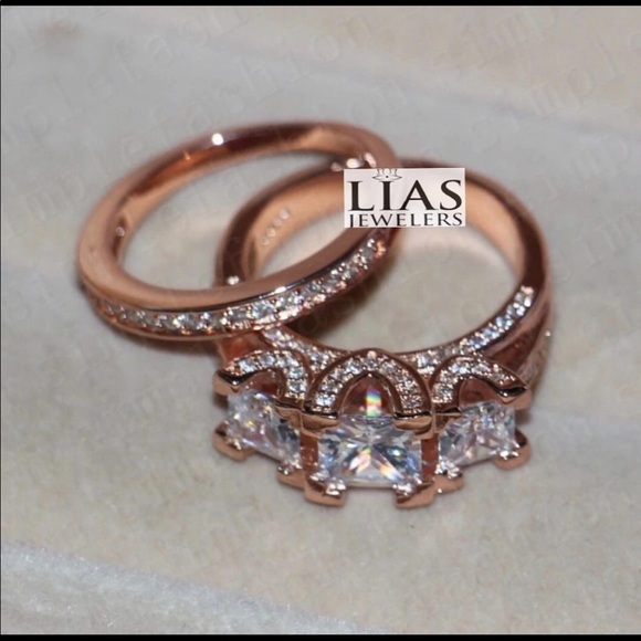 New 18k rose gold wedding ring set - Picture 2 of 3